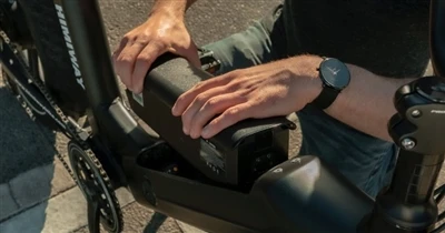 Cykl życia i mechanizm degradacji pojemności akumulatorów